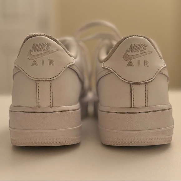 Nike Air Force 1 Youth Sneakers/Shoes White Size 7Y - Picture 3 of 10